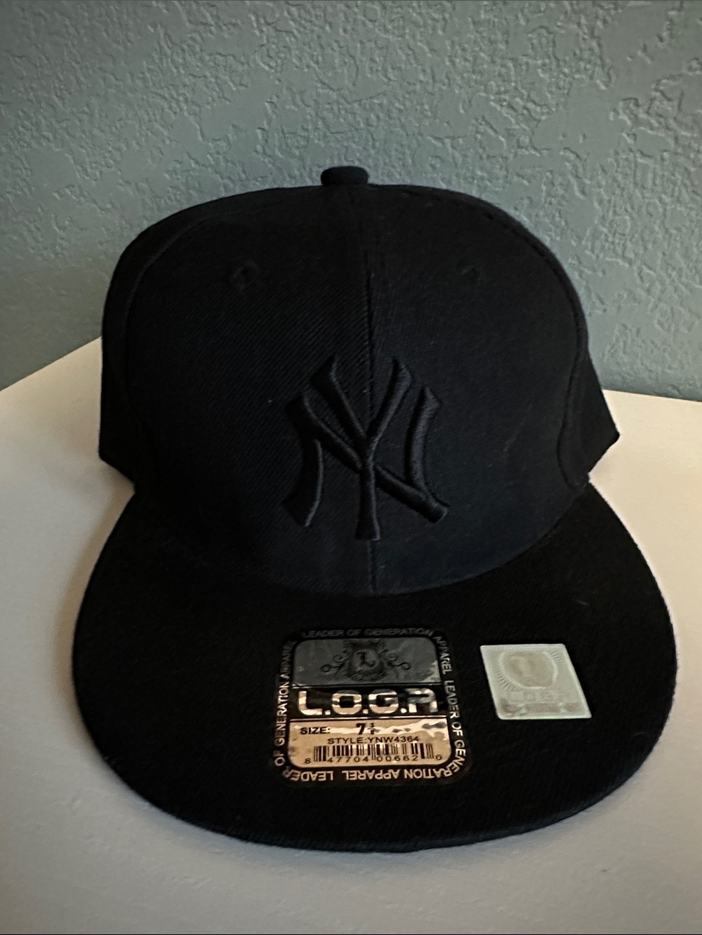 Black NY Yankees hat